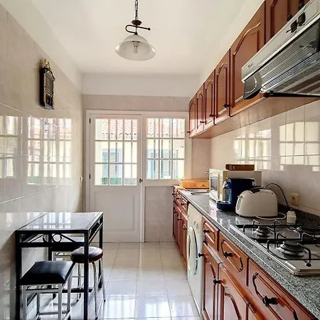 In Funchal- In Der Naehe Von Farmers Market By Interhome