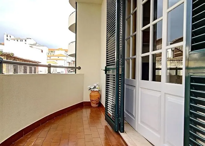 In Funchal- In Der Naehe Von Farmers Market By Interhome